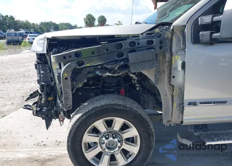 2017 Ford F-250 Lariat z USA, uszkodzony, nr VIN 1FT7W2BT7HEE61551